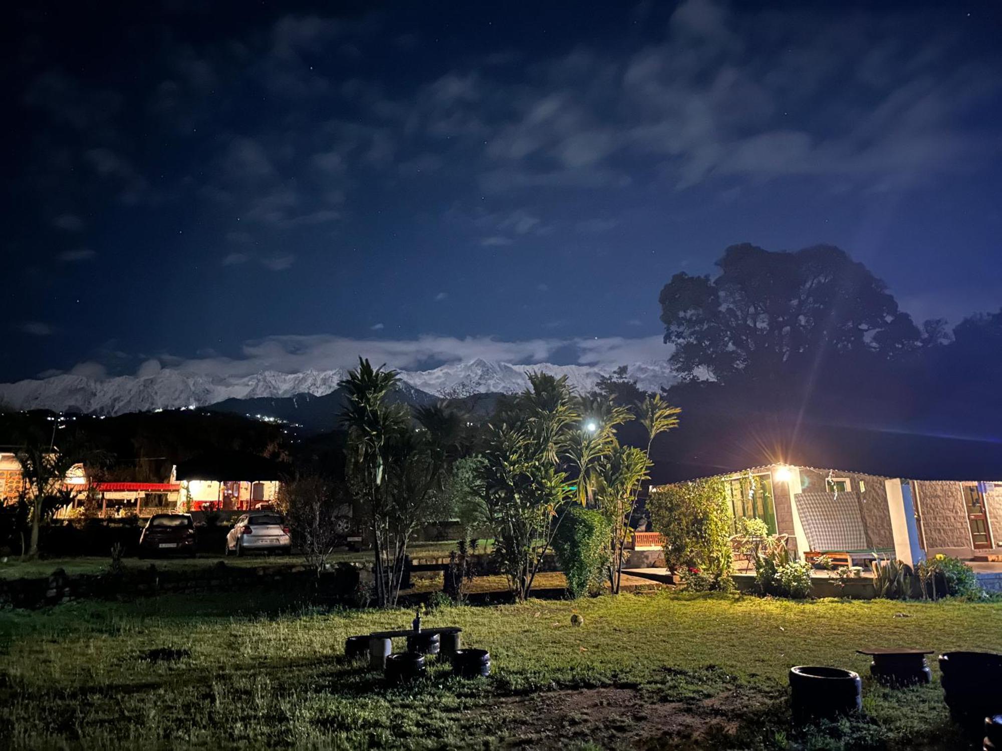 Dreamwoods A Travellers Farm Vandrehjem Dharamshala Eksteriør billede