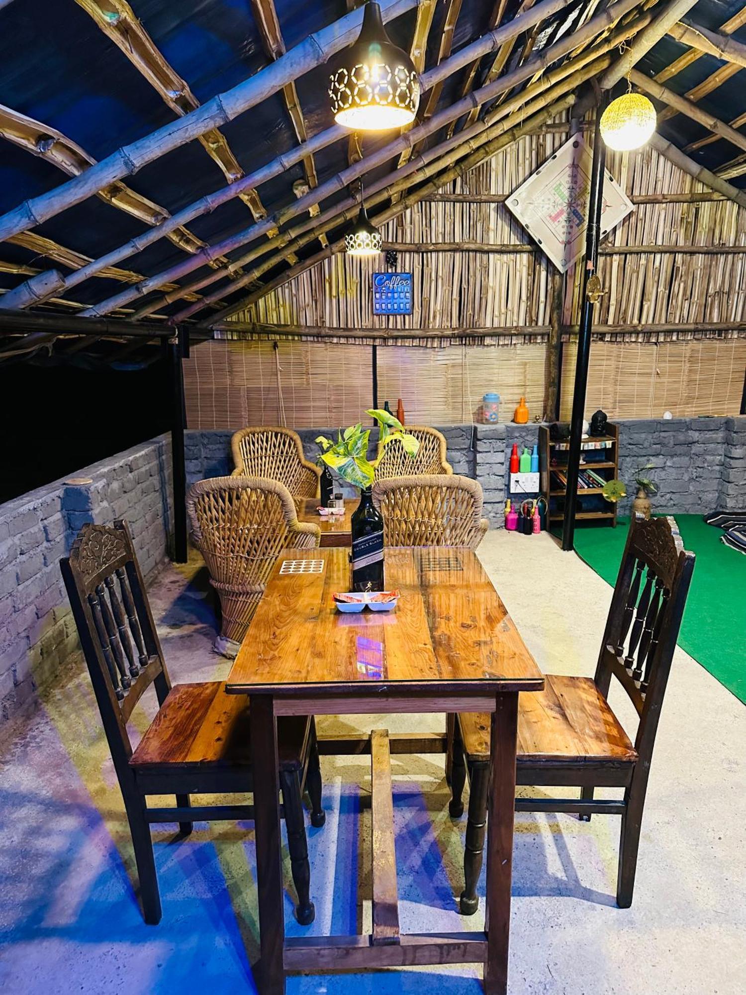 Dreamwoods A Travellers Farm Vandrehjem Dharamshala Eksteriør billede